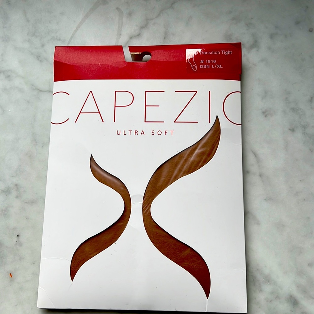 NWT-Capezio Transition tight style #1916 color DSN (dark sun tan)